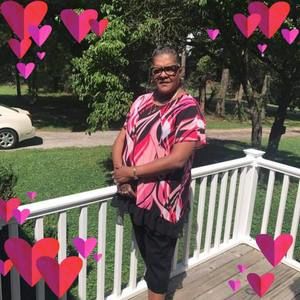 Meet your Posher, Angela